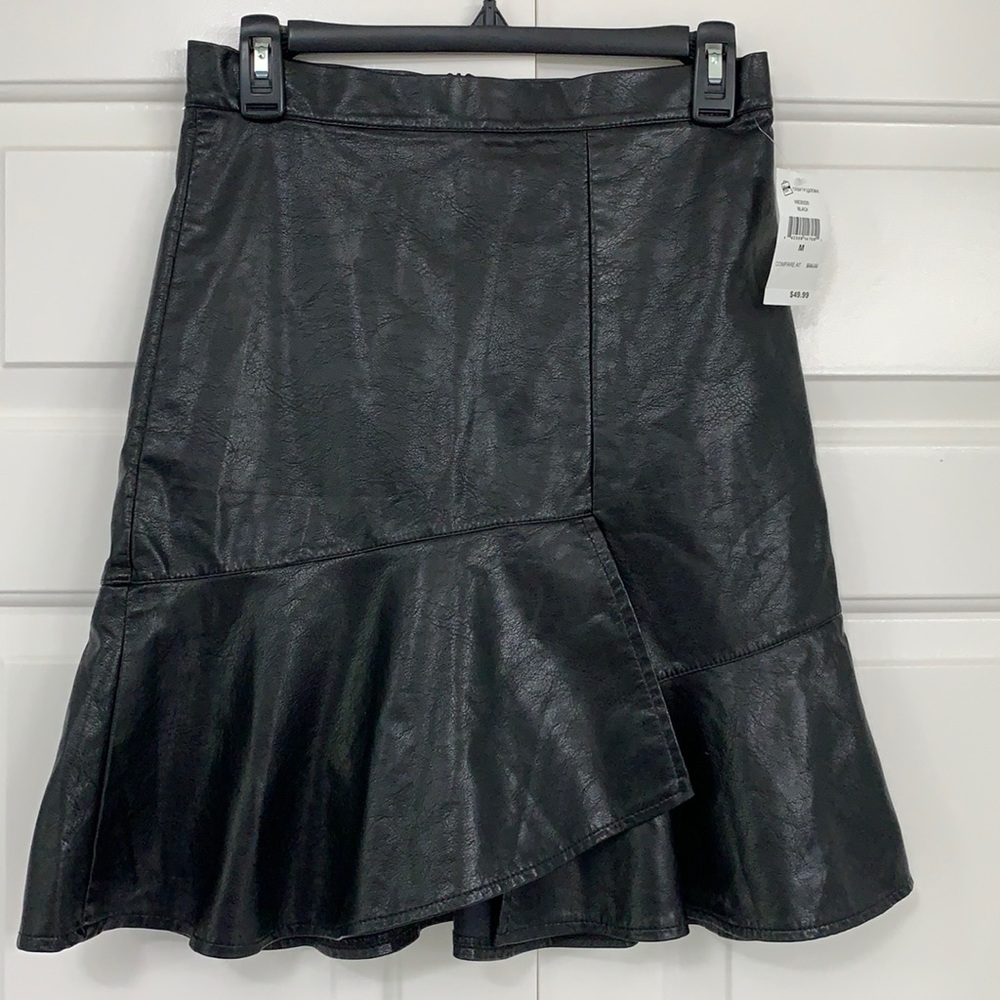 Oober Swank Leather Like Black Skirt size M